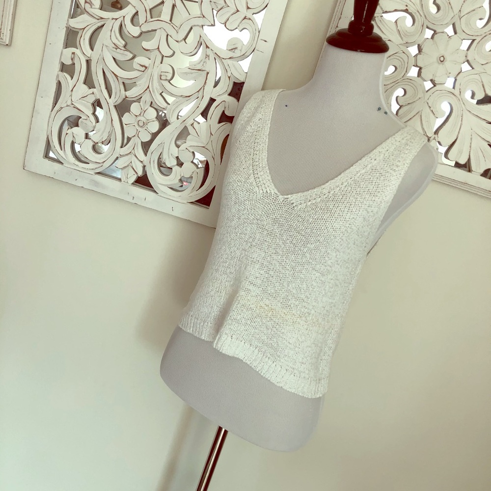 Cropped Sleeveless Sweater